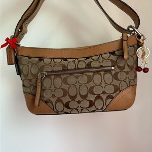 Vintage Coach Tan Shoulder Bag